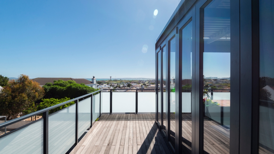 3 Bedroom Property for Sale in Myburgh Park Western Cape